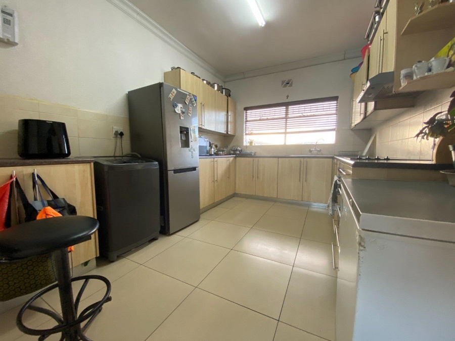 2 Bedroom Property for Sale in Oakdale Western Cape